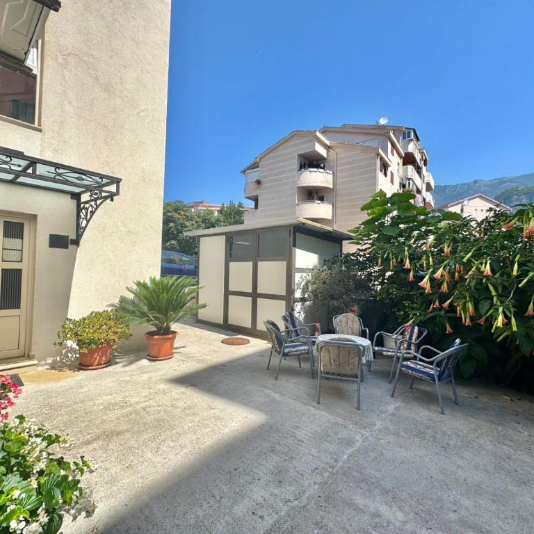 Villa Ines - Dvokrevetna Soba sa Bračnim Krevetom i Balkonom - 6