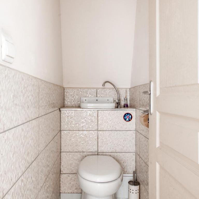 GANZALIESELE, Idéal Escapade à deux, Vue Vosges, Gare à 2 minutes à pied, Centre historique de Colmar, Appartement lumineux et calme, Arrivée autonome - Apartment - 10