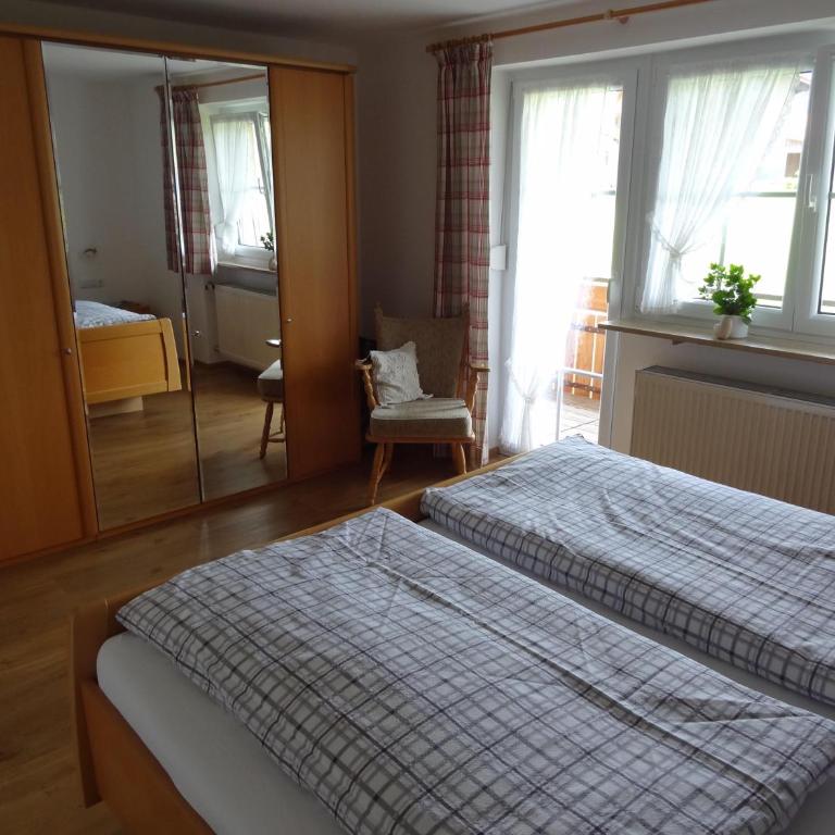 Gästehaus Koros - Apartment mit Blick auf die Berge - 5