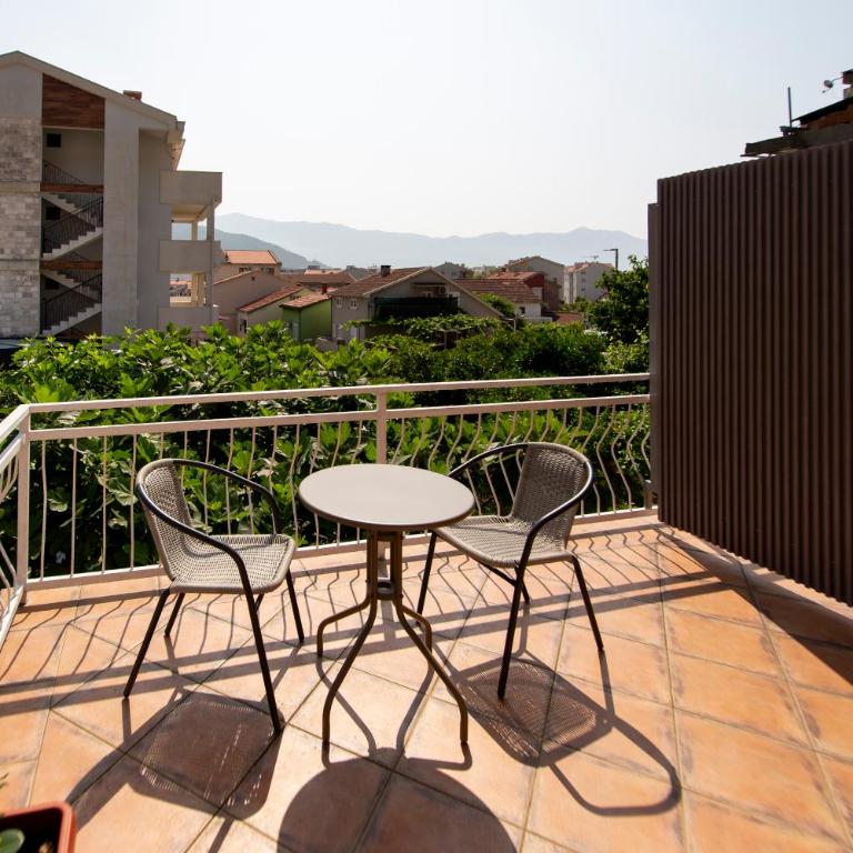 Apartments Mika - Studio Apartman s Balkonom - 1