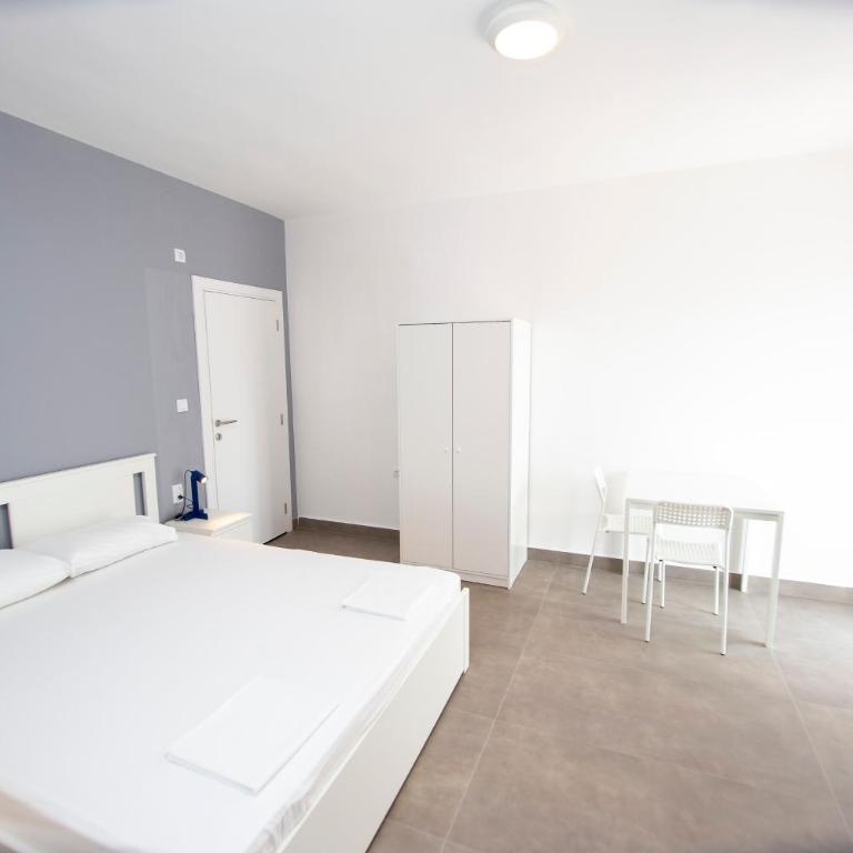 Apartments Mika - Studio sa Terasom - 3