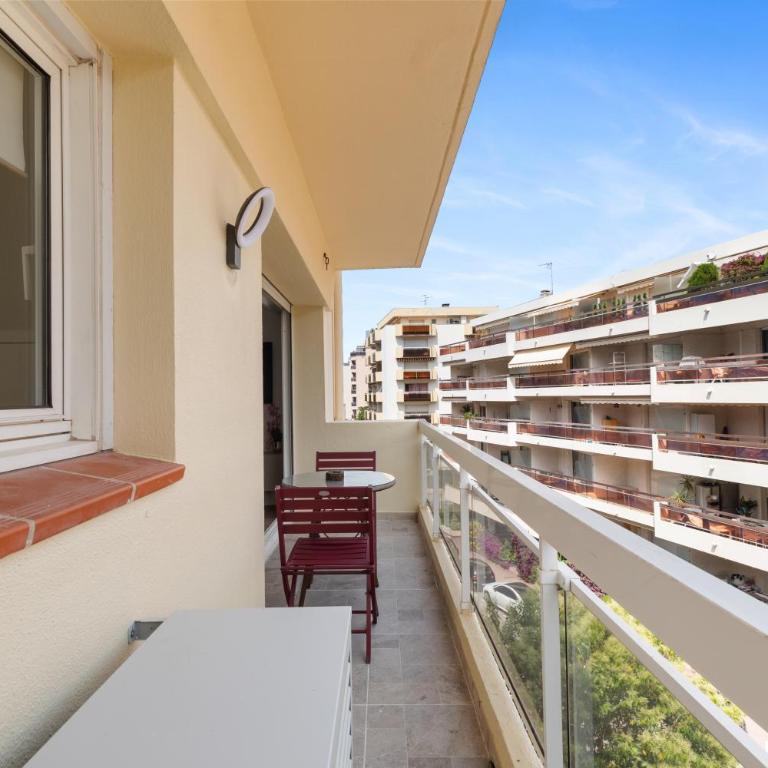 Jardin Pauline 2 pièces balcon proche plage - One-Bedroom Apartment - 5