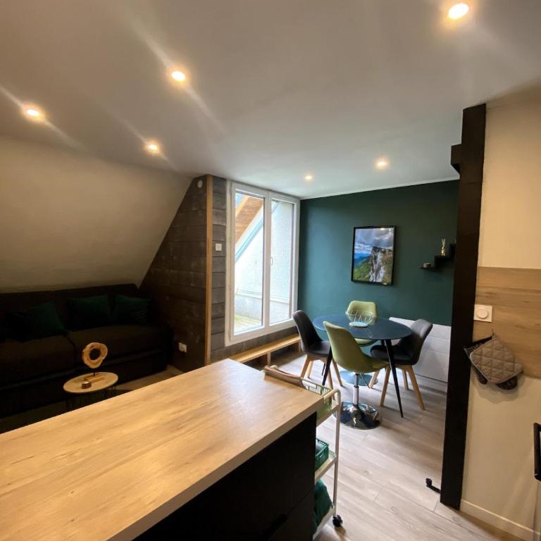 Sommet studio au centre du village - Appartement 1 Chambre - 9
