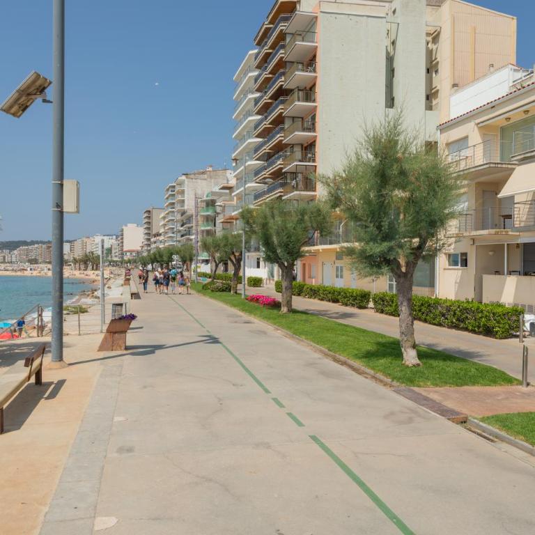 Flateli Sant Antoni 7 - Apartamento de 3 dormitorios con vistas al mar - 16