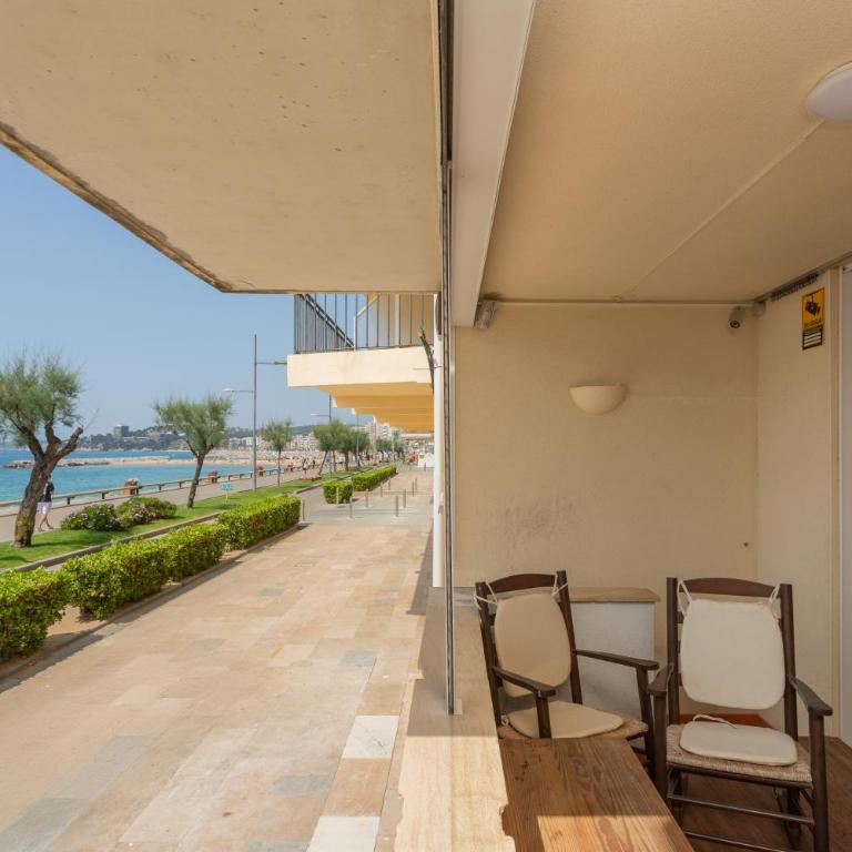 Flateli Sant Antoni 7 - Apartamento de 3 dormitorios con vistas al mar - 36