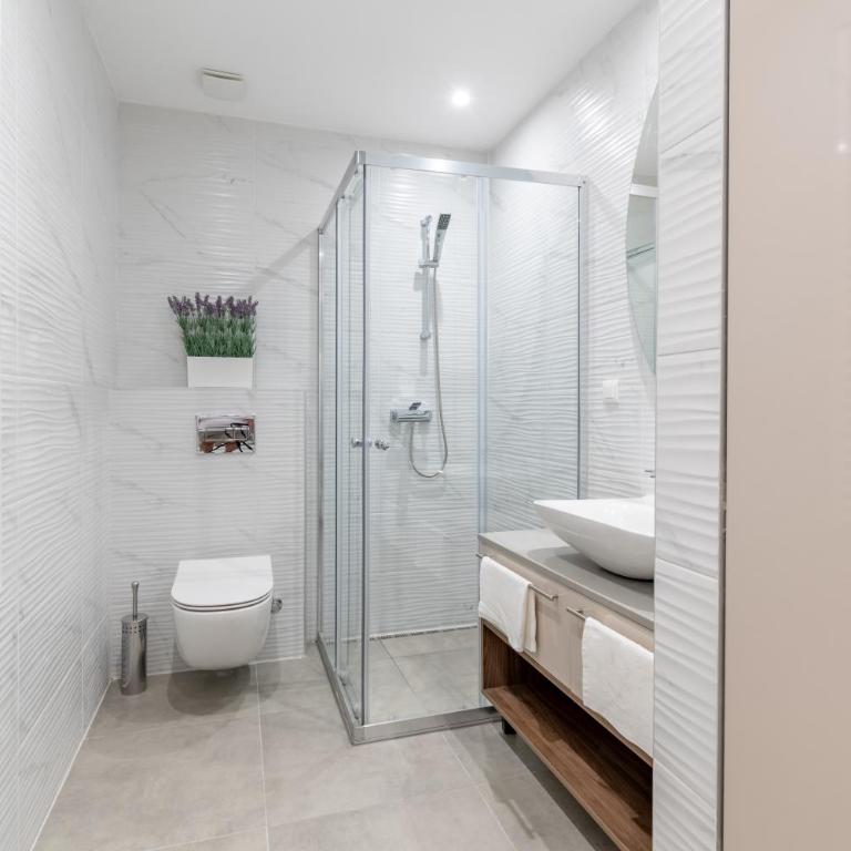 Park Vila Apartments - Studio Apartment - 13