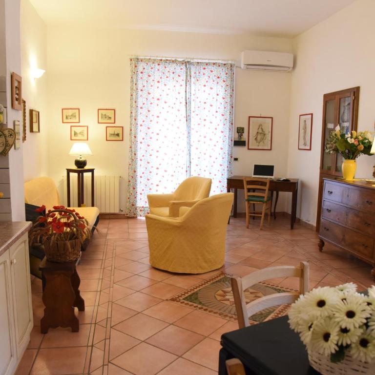 Casa Anita - Centro Storico con vista mare - Casa con 3 Camere da Letto - 4