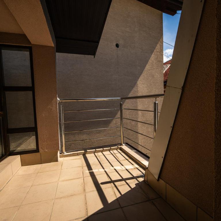 Quiet Apartments with FREE PARKING - Apartman sa 1 Spavaćom Sobom - 12