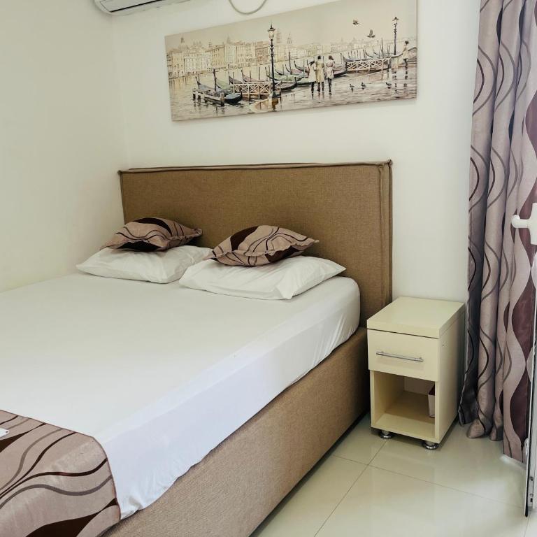 Apartments MyDay - Deluks Dvokrevetna Soba sa Bračnim Krevetom i Balkonom - 2