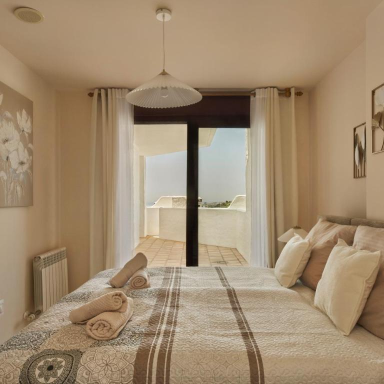 Green Haven Casares - Two-Bedroom Apartment with Sea View - 16