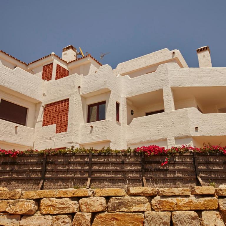 Green Haven Casares - Two-Bedroom Apartment with Sea View - 25