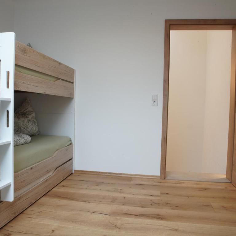 Bauernhof Hipp Ferienwohnung - Apartment mit 2 Schlafzimmern - 8