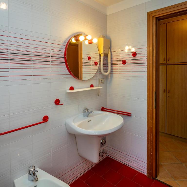 Cèsa Al Bosch - Appartamento con 1 Camera da Letto, Balcone e Vista Montagna - 2