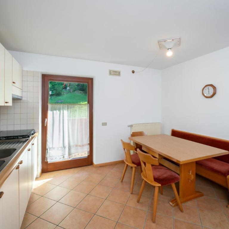 Cèsa Al Bosch - Appartamento con 1 Camera da Letto, Balcone e Vista Montagna - 4