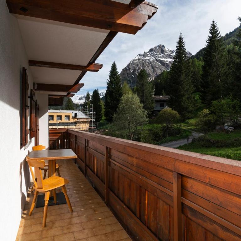 Cèsa Al Bosch - Appartamento con 1 Camera da Letto, Balcone e Vista Montagna - 3