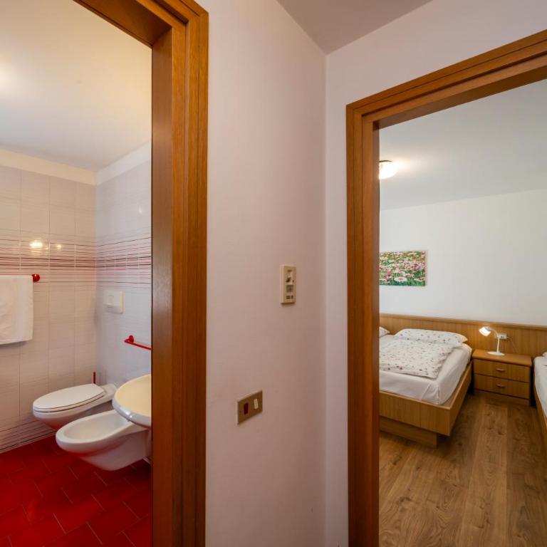 Cèsa Al Bosch - Appartamento con 1 Camera da Letto, Balcone e Vista Montagna - 10