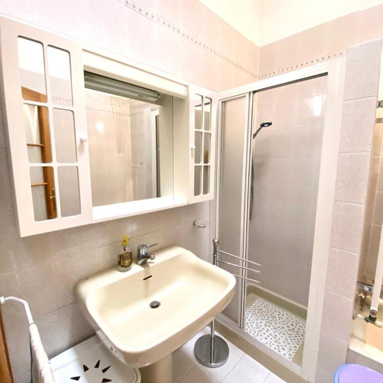 Appartamento Catullo - Two-Bedroom Apartment - 11