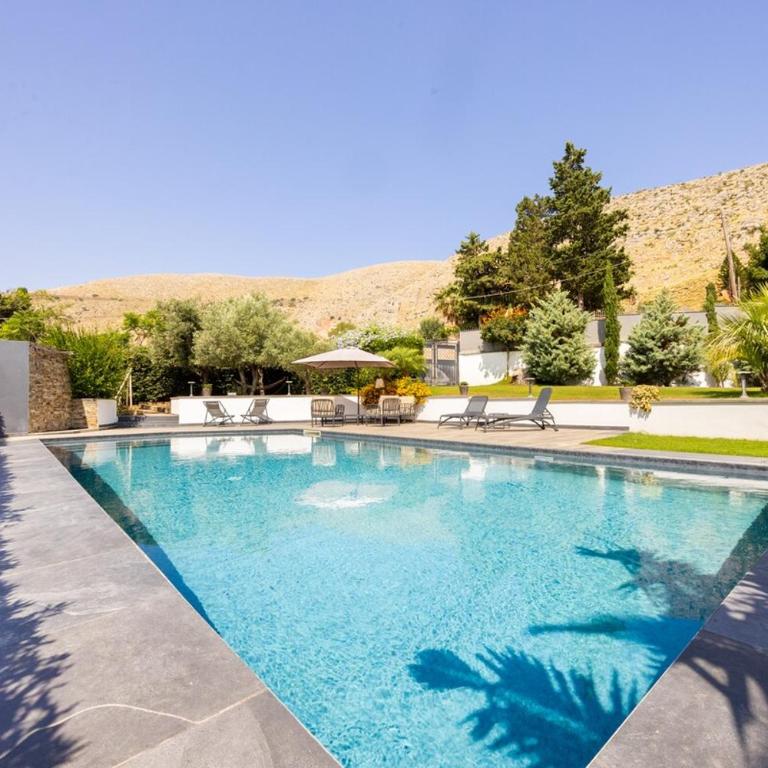 Ibis Lodge With Swimming Pool - One-Bedroom Apartment - 1