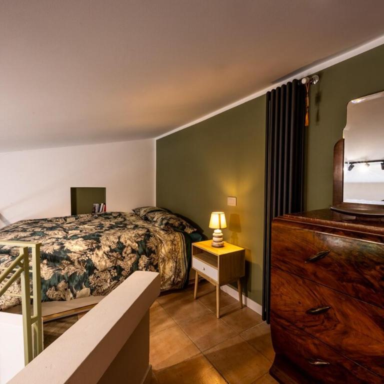 Ibis Lodge With Swimming Pool - One-Bedroom Apartment - 15