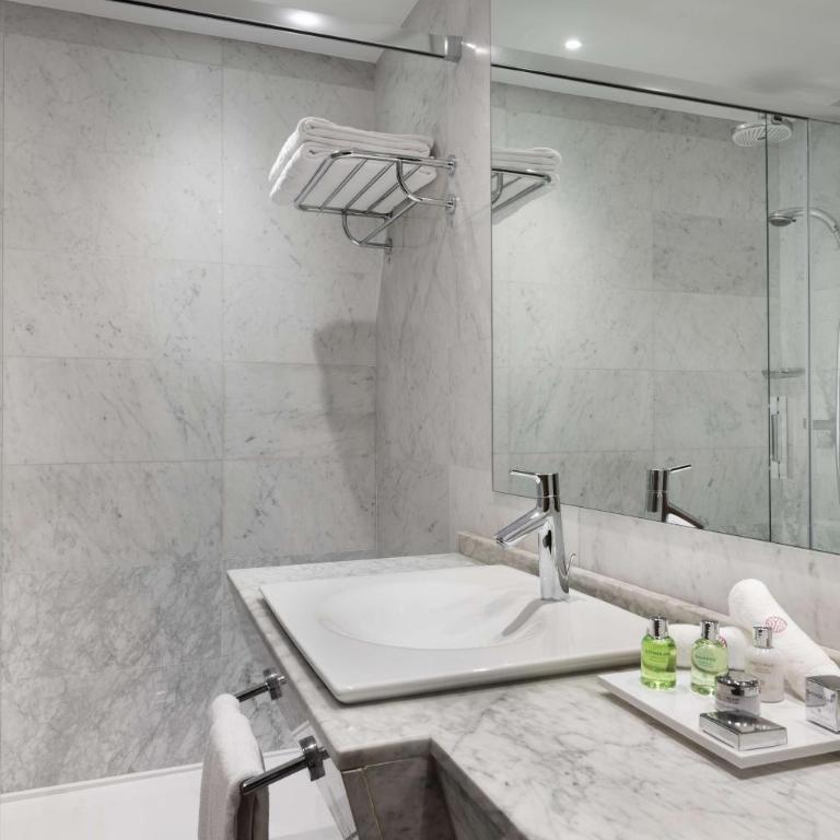 NH Collection Salamanca Palacio de Castellanos - Habitación Individual Superior - 3