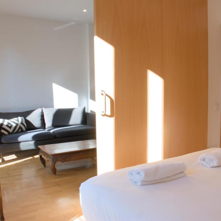 SWEET BCN Rambla 48 - Two-Bedroom Apartment - 8
