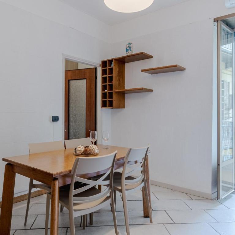 GuestHost - Dante Subway Apartment - Standard Apartment - 7