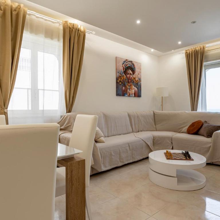 GuestHost - Lovely Flat in Taormina with Balcony - Three-Bedroom Apartment - 7
