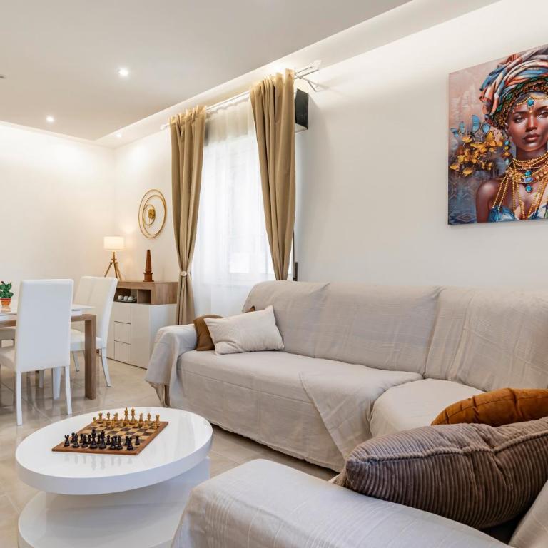 GuestHost - Lovely Flat in Taormina with Balcony - Three-Bedroom Apartment - 6