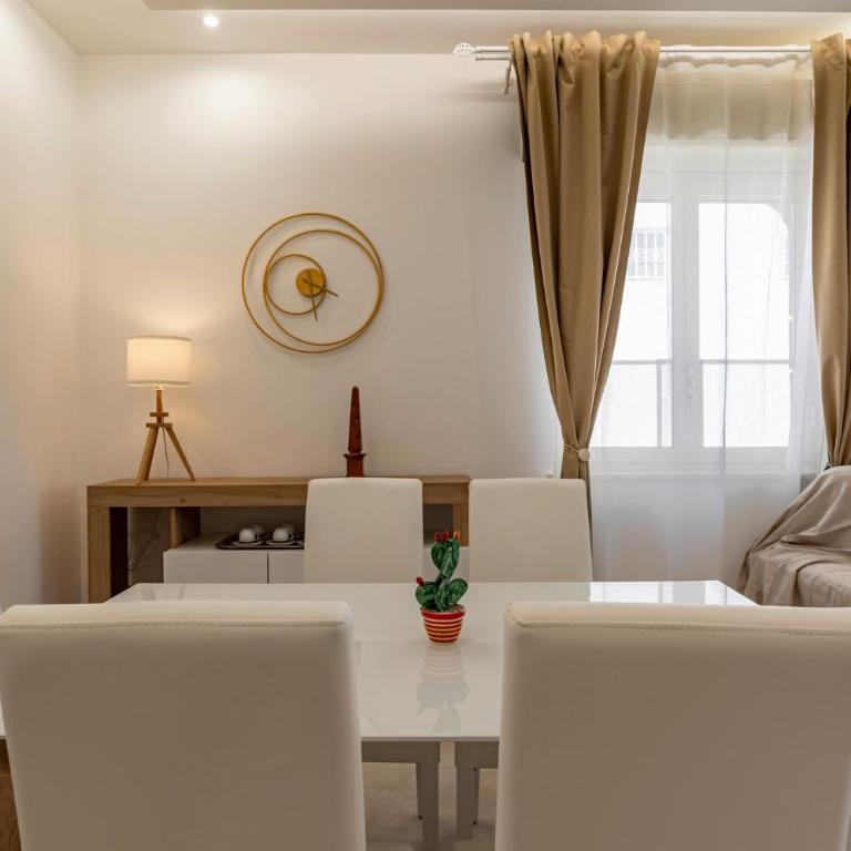 GuestHost - Lovely Flat in Taormina with Balcony - Three-Bedroom Apartment - 8