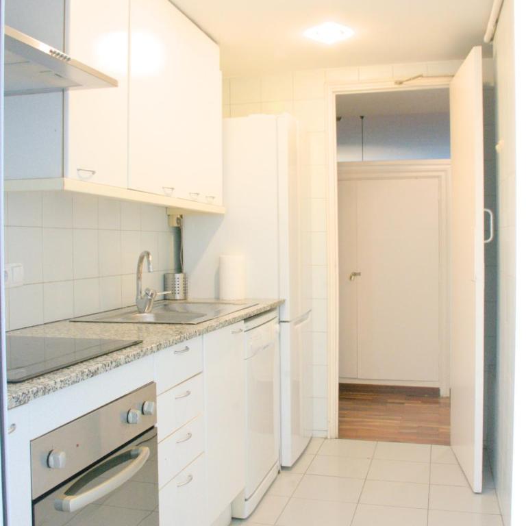 Sweet BCN Three Bedroom Apartment - Three-Bedroom Apartment - 8
