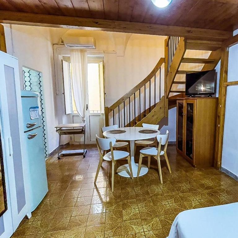 In pieno centro a Gaeta - CasAurora P1 - One-Bedroom Apartment - 4