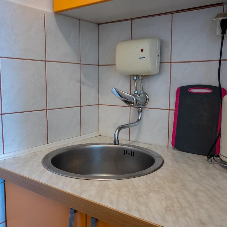 Minnie Apartment - One-Bedroom Apartment - 32