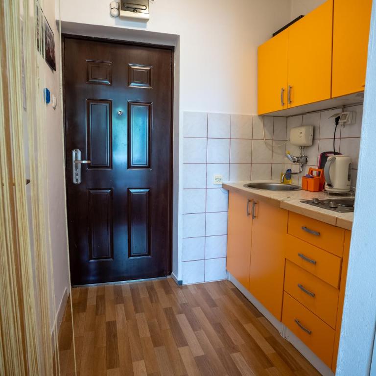 Minnie Apartment - One-Bedroom Apartment - 4