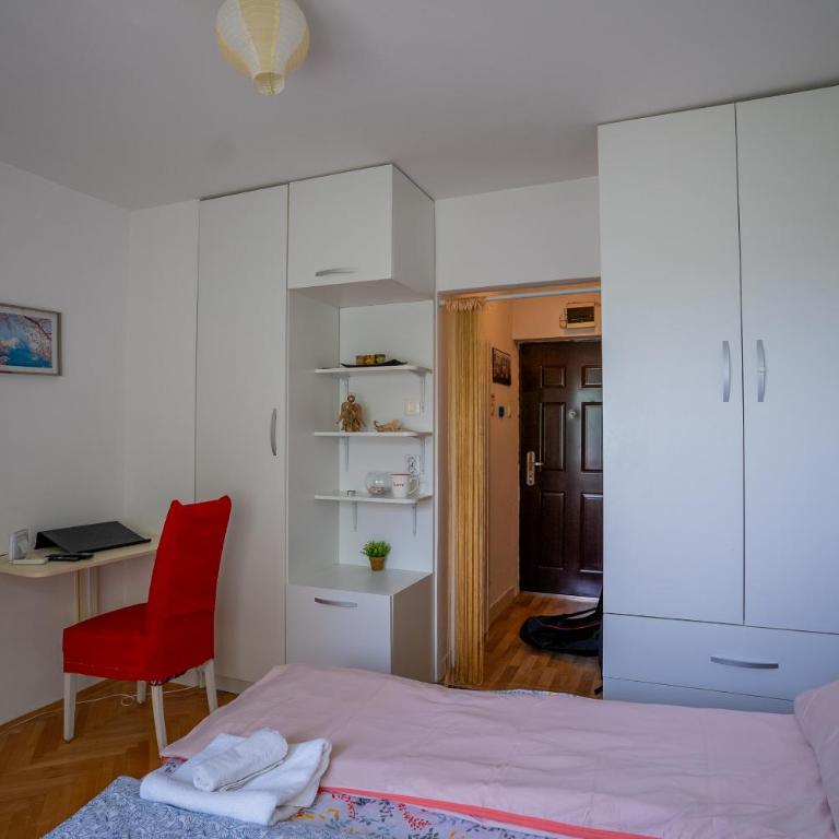 Minnie Apartment - One-Bedroom Apartment - 12