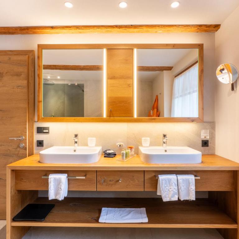 Mirabell Dolomites Hotel - Suite Deluxe - 10
