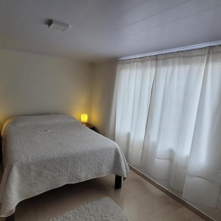 Casa completa con muchas comodidades - Two-Bedroom House - 17