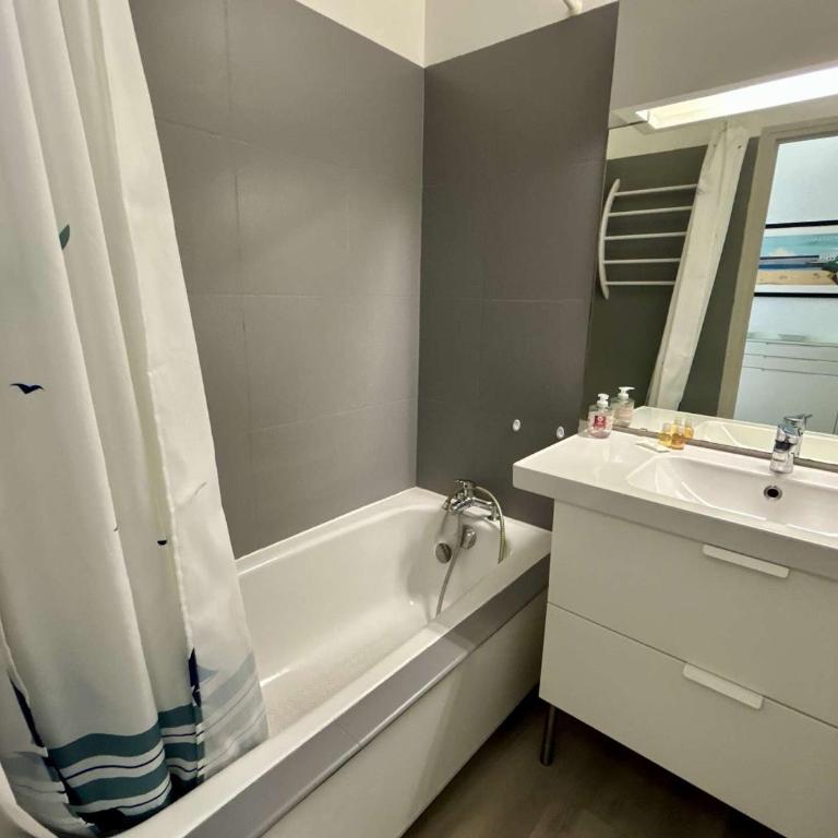 Appartement avec terrasse, vue sur l'Océan et parking à Royan - FR-1-494-33 - Appartamento (4 Adulti) - 8