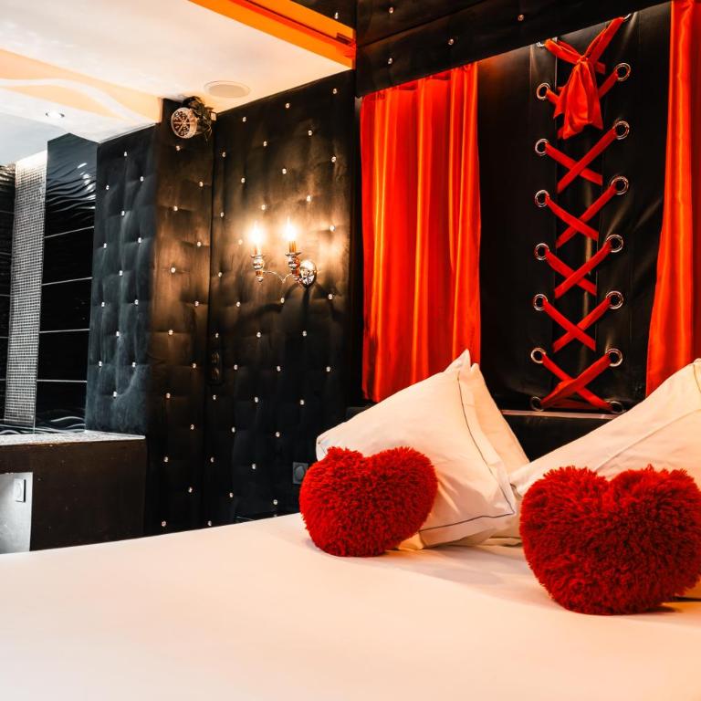 Le Cabaret Vip SPA - Superior Apartment with Sauna - 13
