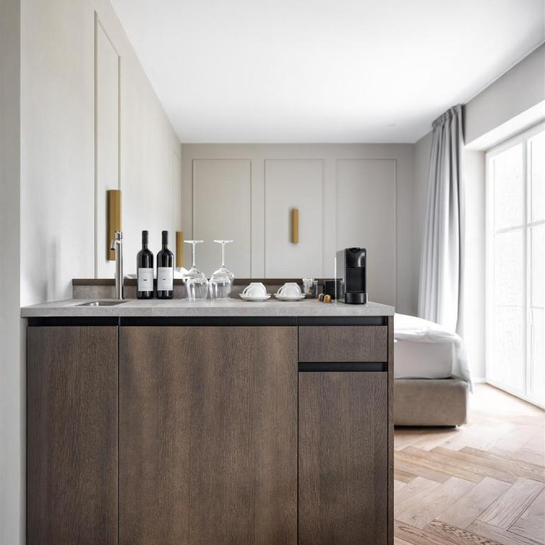 Lingers Suites & Residence - Junior Suite con Balcone - 11