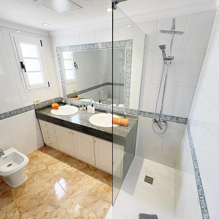 Vv ORAMAS - Three-Bedroom Villa - 20