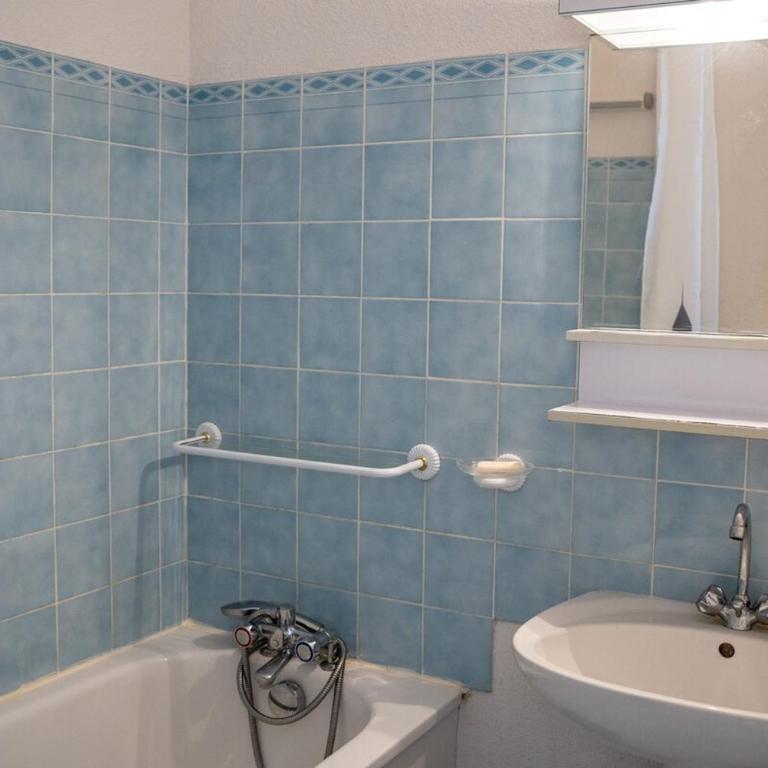 Les Cigalines Appartement avec Piscine - Apartamento de 2 dormitorios - 10