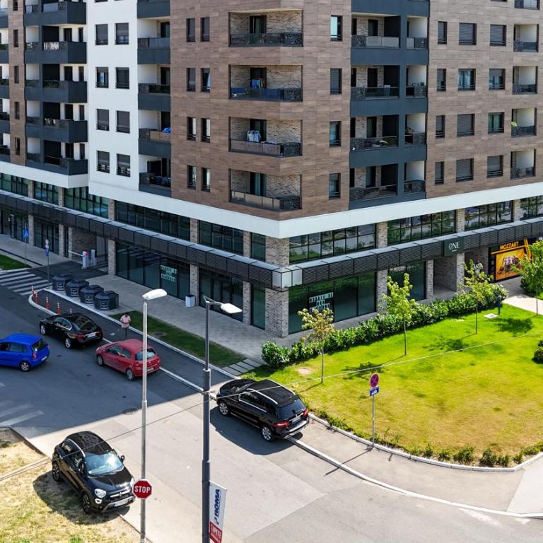 Park Vila Apartments - One-Bedroom Superior Apartment - 14