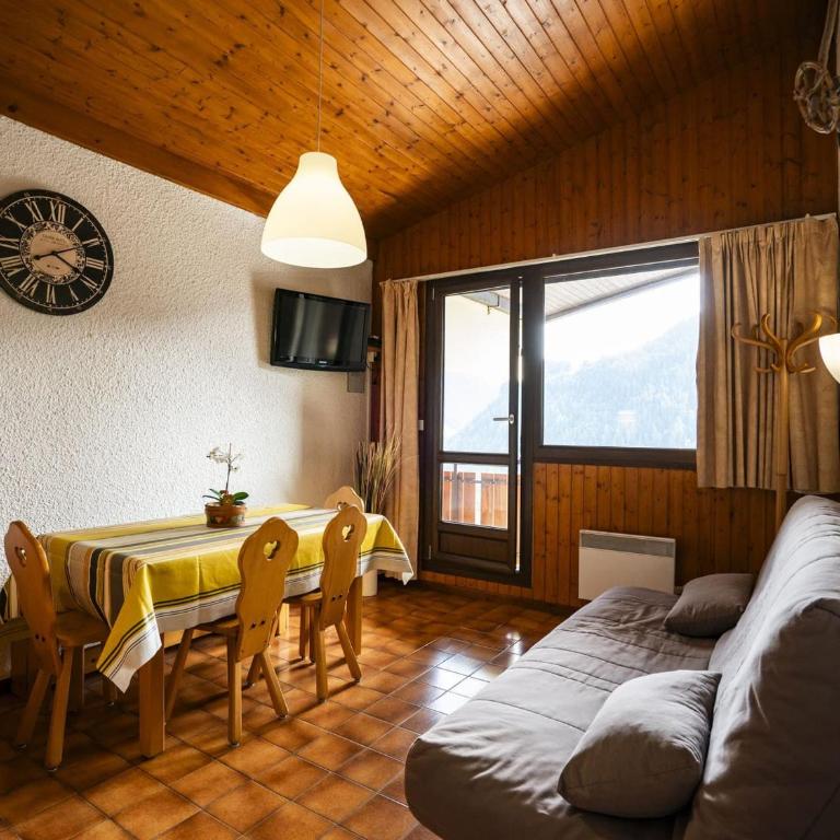 Châtel - 2 Pièces, 5 Pers, Balcon, Parking, Proche Remontées, Exposé Sud/Ouest - FR-1-676-83 - Appartement - 2