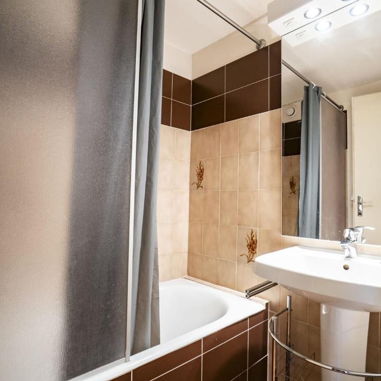 Châtel - 2 Pièces, 5 Pers, Balcon, Parking, Proche Remontées, Exposé Sud/Ouest - FR-1-676-83 - Appartement - 9