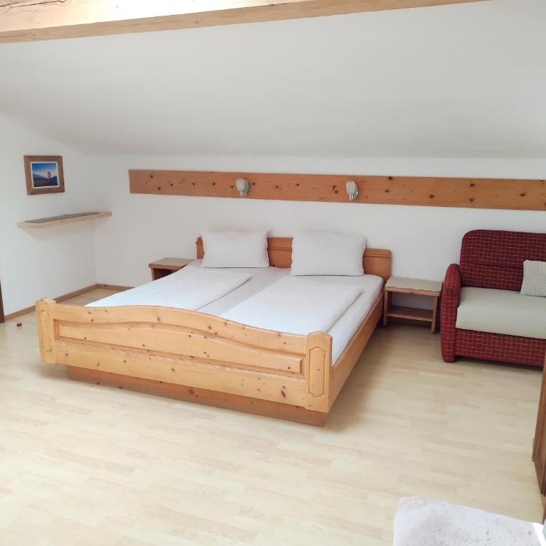 Haus Enzian - Apartment mit 3 Schlafzimmern und Balkon - 9