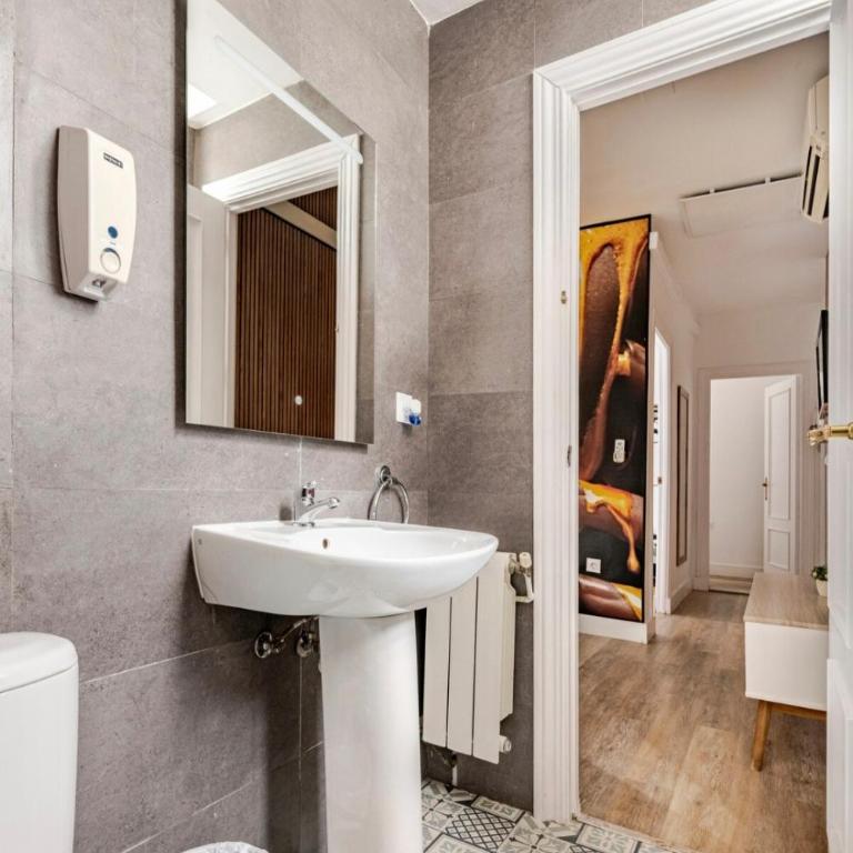 Apartamento Centro Granada - Two-Bedroom Apartment - 7
