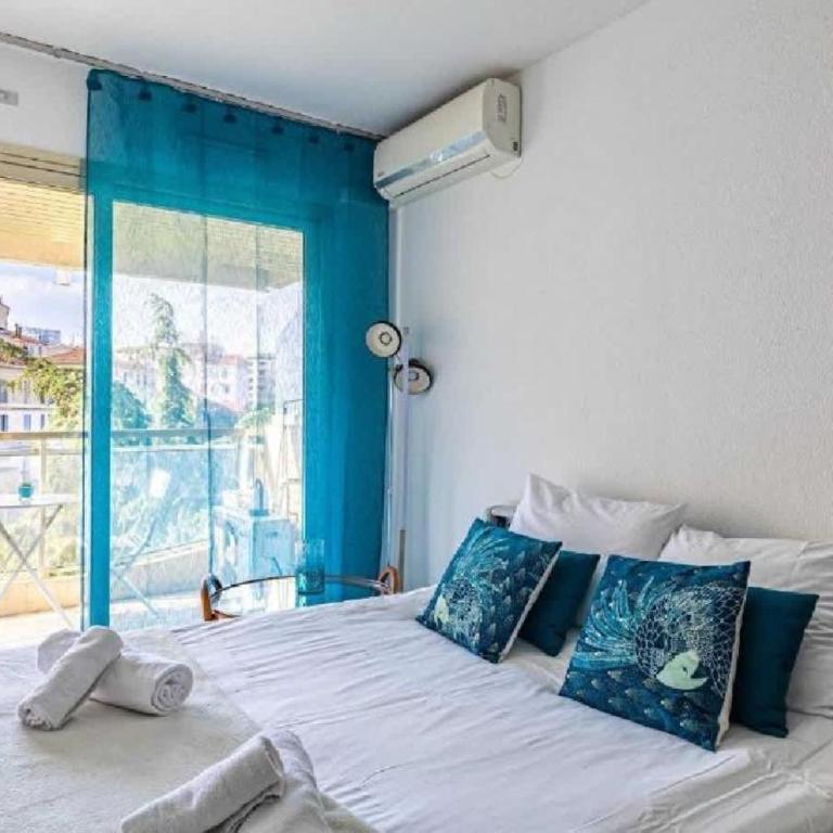 L'ILOT avec balcon, mignon et charmant, un havre de paix au cœur du centre-ville - Appartement 1 Chambre - 6