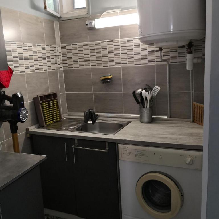 joli sudio clim centre ville - Apartamento de 1 dormitorio - 3