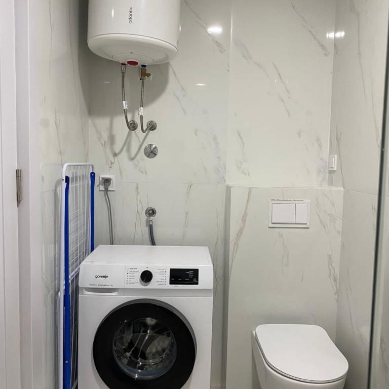 New Apartments For you - Apartman sa 1 Spavaćom Sobom, Balkonom i Pogledom na Planinu - 5