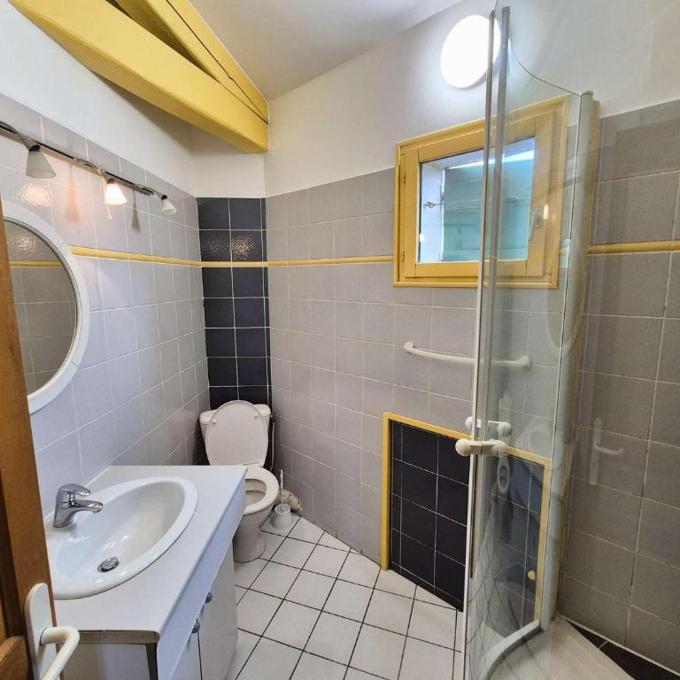 Piscine, plage à pied, WIFI, billard, babyfoot, ping pong, BBQ... - Villa avec Piscine Privée - 16